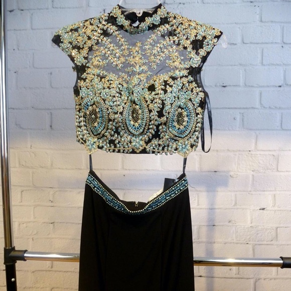 Sherri Hill Two-Piece Beaded Top Gown - Picture 9 of 9